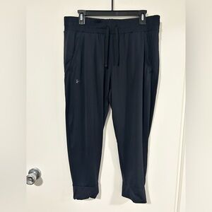Under Armour Women's Dark Gray Capris